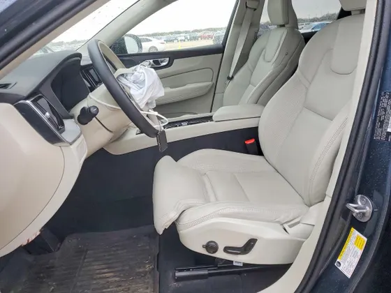 2025 Volvo XC60 Plug-In Hybrid Ultra