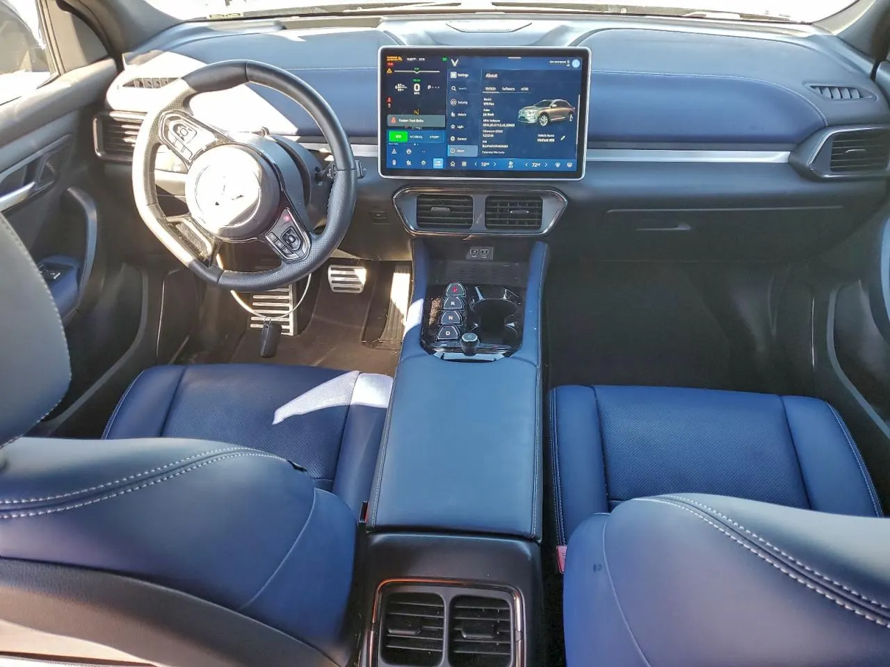 2024 VinFast VF 8 Plus
