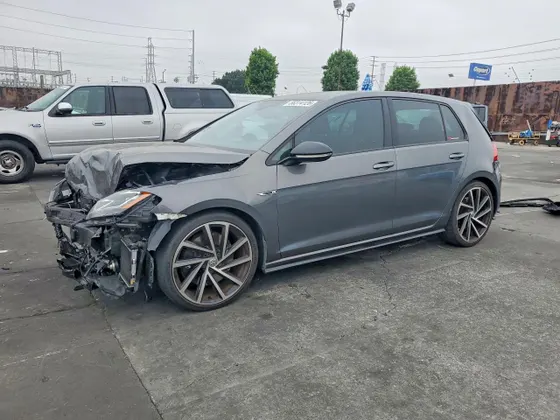 2018 Volkswagen Golf R