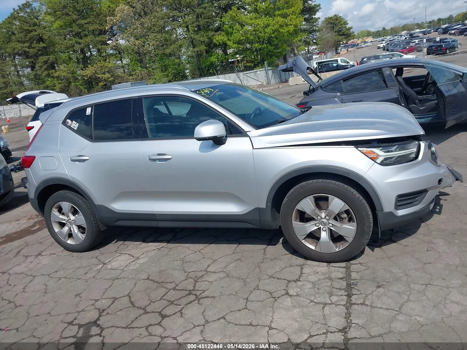 2019 Volvo XC40 Momentum