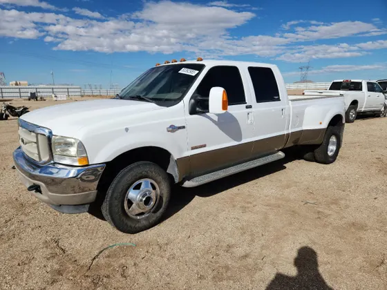 2004 Ford Super Duty F-350 DRW XL