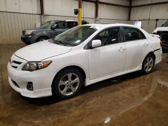 2011 Toyota Corolla LE