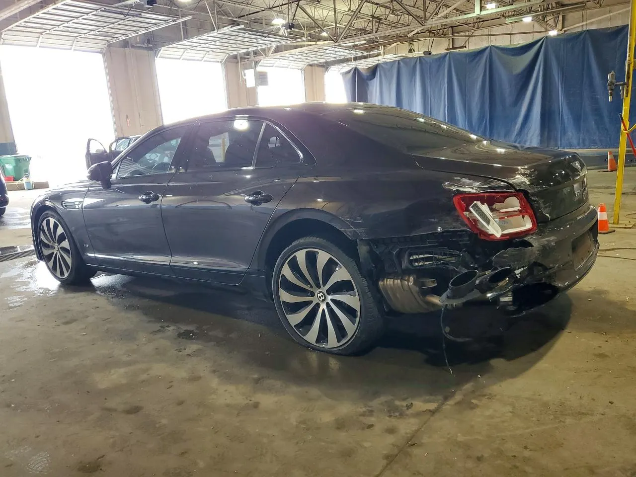 2022 Bentley Flying Spur V8