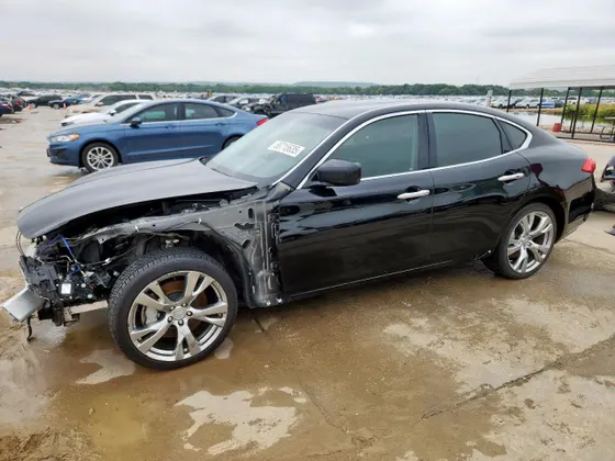 2012 INFINITI M56