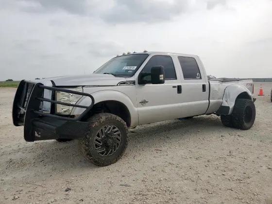 2013 Ford Super Duty F-350 DRW XL