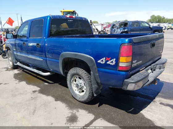 2004 GMC Sierra 2500 Crew Cab SLT