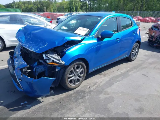 2020 Toyota Yaris Hatchback XLE