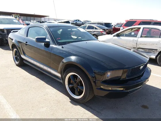 2007 Ford Mustang Deluxe