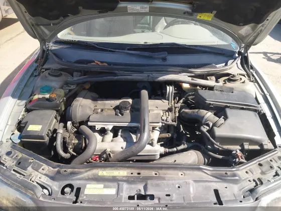 2004 Volvo V70 XC70