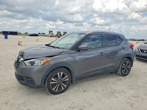 2018 Nissan Kicks S