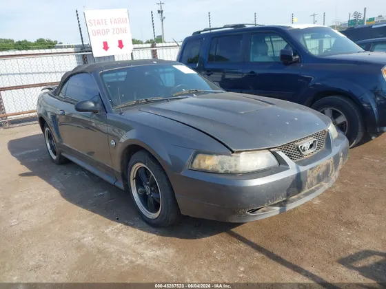 2004 Ford Mustang Deluxe