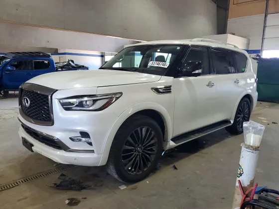 2021 INFINITI QX80 LUXE