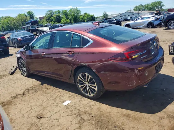 2018 Buick Regal Sportback Essence