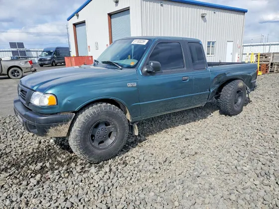 2000 Mazda B-Series 2WD Truck SE