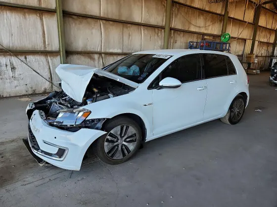 2015 Volkswagen e-Golf SEL Premium