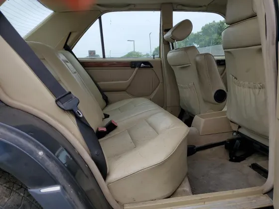 1992 Mercedes-Benz 300 Series 300E