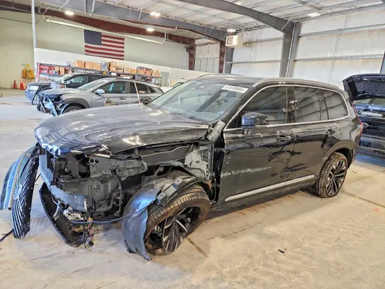 2025 Volvo XC90 Plus