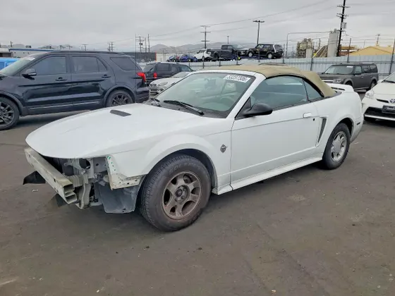 1999 Ford Mustang