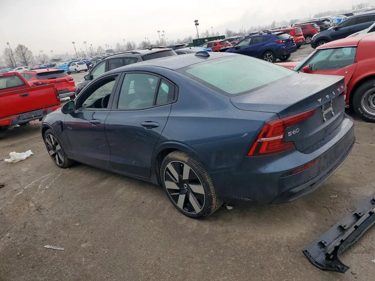 2024 Volvo S60 Recharge Plug-In Hybrid Ultimate Dark Theme