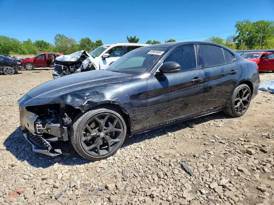 2021 Alfa Romeo Giulia Ti