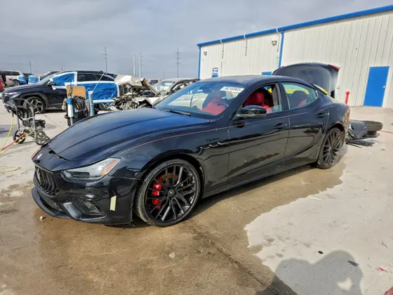 2022 Maserati Ghibli Modena