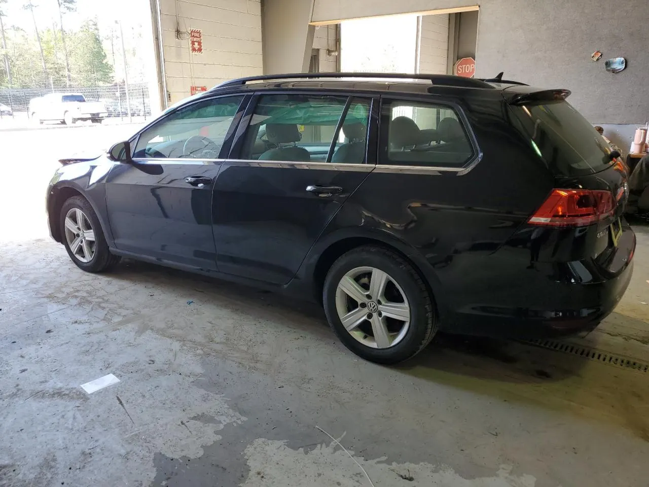 2015 Volkswagen Golf SportWagen TDI SE