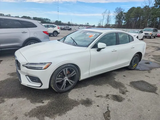 2022 Volvo S60 Inscription
