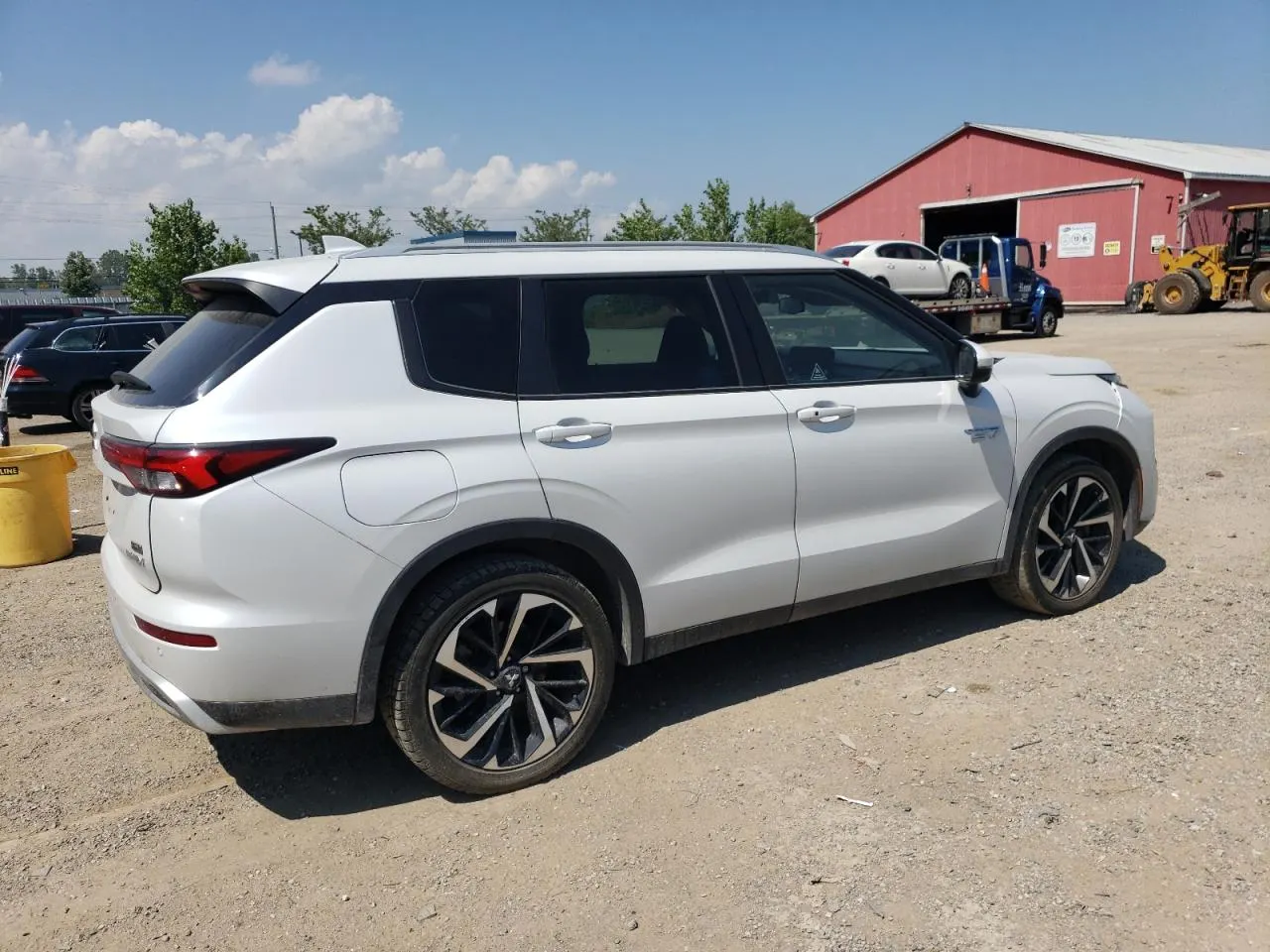 2023 Mitsubishi Outlander PHEV SE