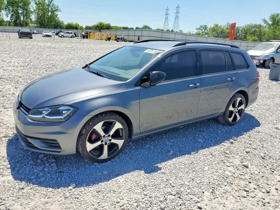 2019 Volkswagen Golf SportWagen S