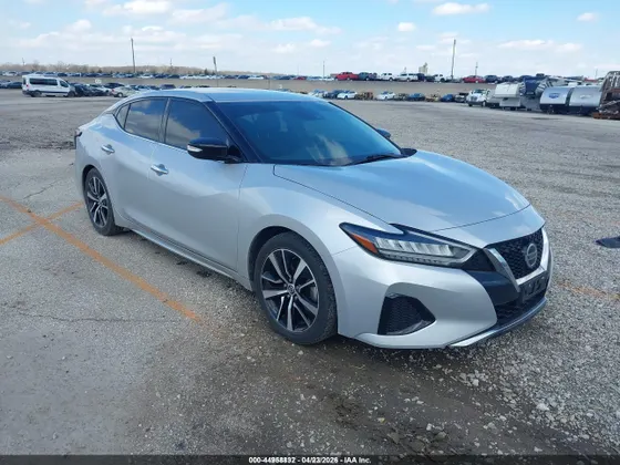 2022 Nissan Maxima SV
