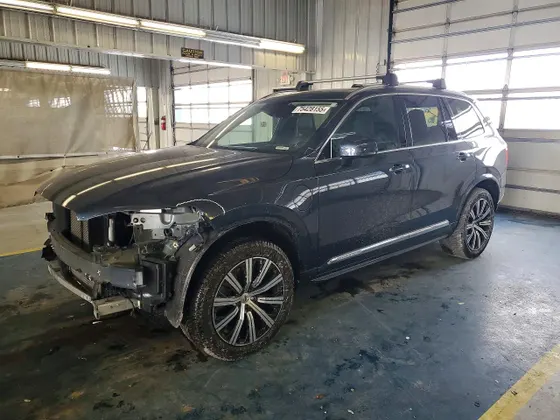 2022 Volvo XC90 Recharge Plug-In Hybrid Inscription