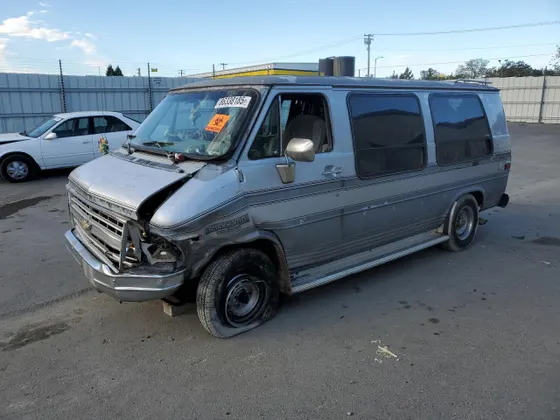 1991 Chevrolet Sport Van G20