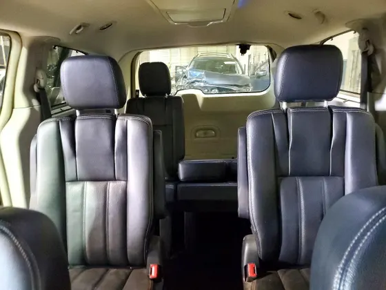 2013 Chrysler Town & Country Touring-L
