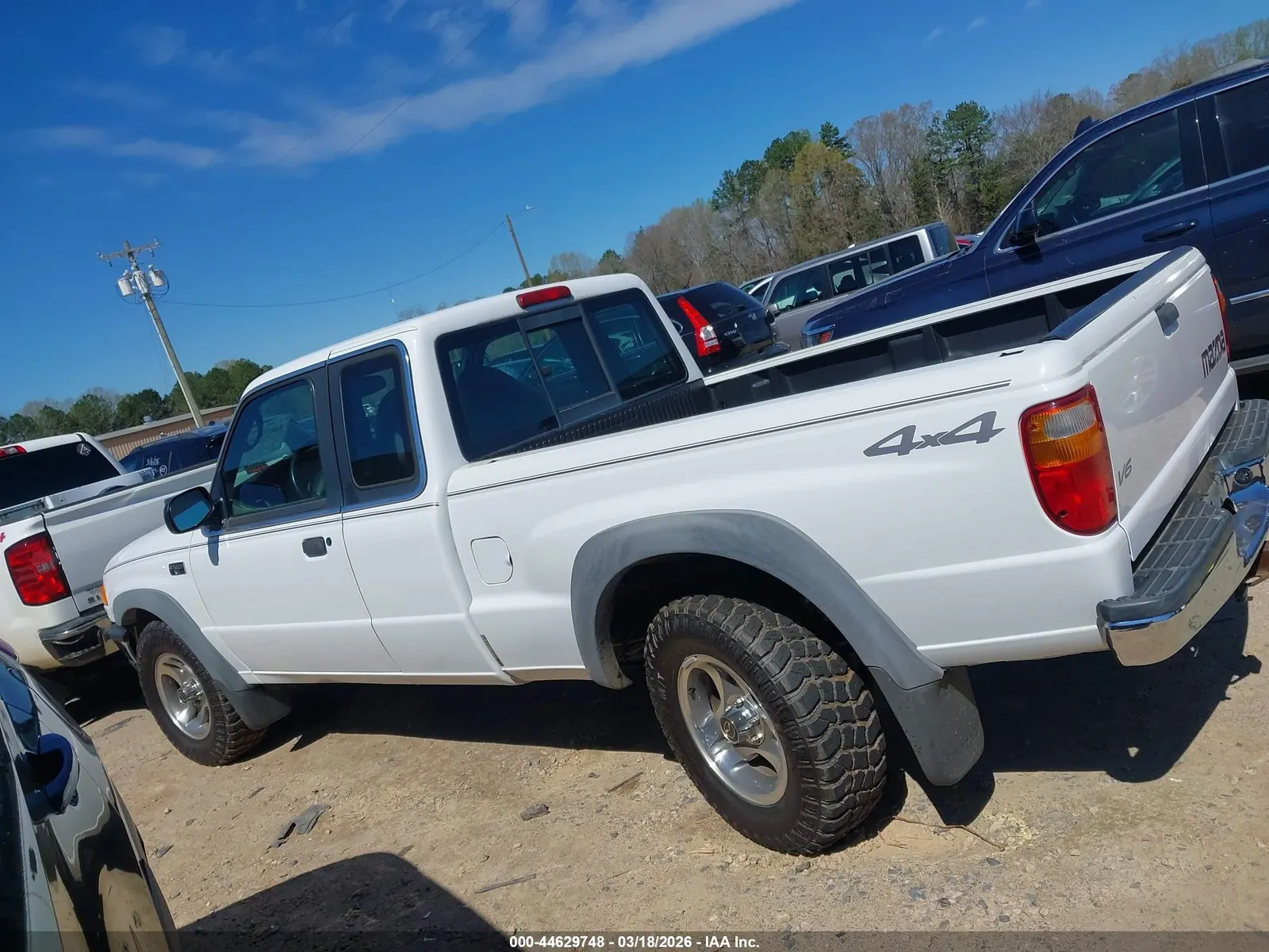 2003 Mazda B-Series 4WD Truck SE