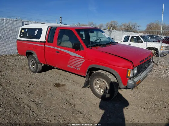 1990 Nissan Trucks 4WD SE