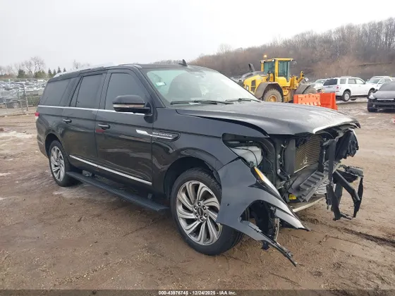 2022 Lincoln Navigator L Reserve
