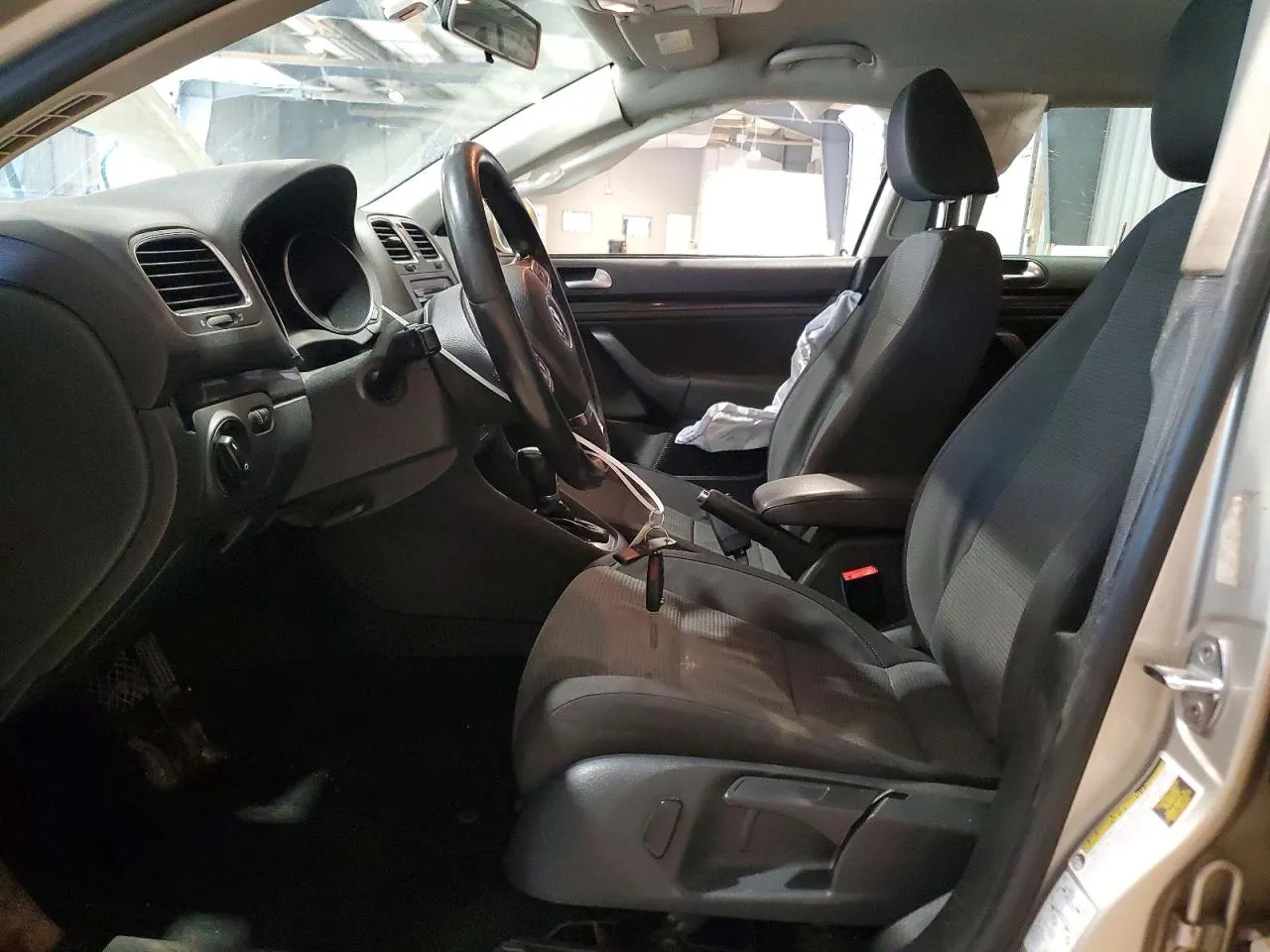 2013 Volkswagen Jetta SportWagen SE w/Sunroof