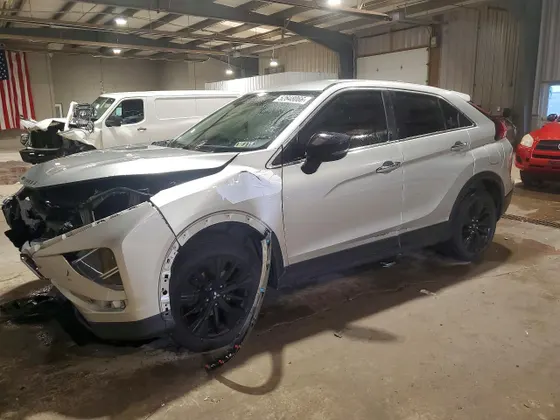 2022 Mitsubishi Eclipse Cross LE