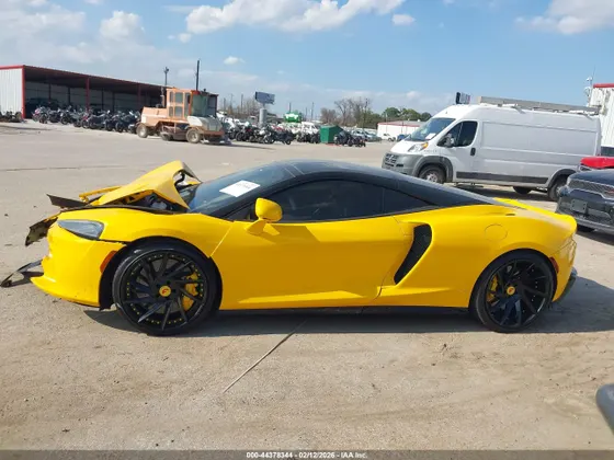 2022 McLaren GT COUPE