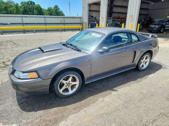 2003 Ford Mustang GT Deluxe