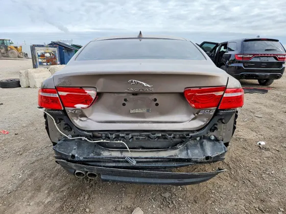 2017 Jaguar XE