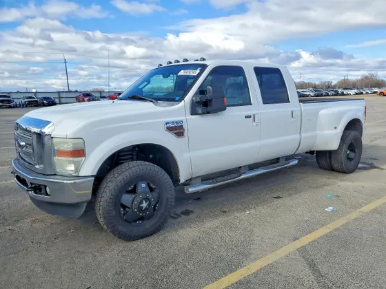 2010 Ford Super Duty F-350 DRW XL