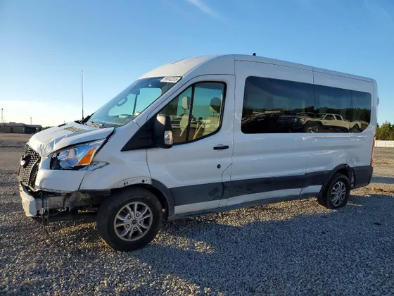 2021 Ford Transit Wagon XLT
