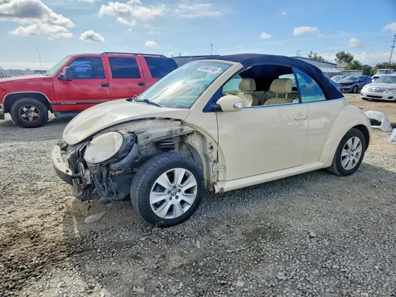 2009 Volkswagen New Beetle Convertible S