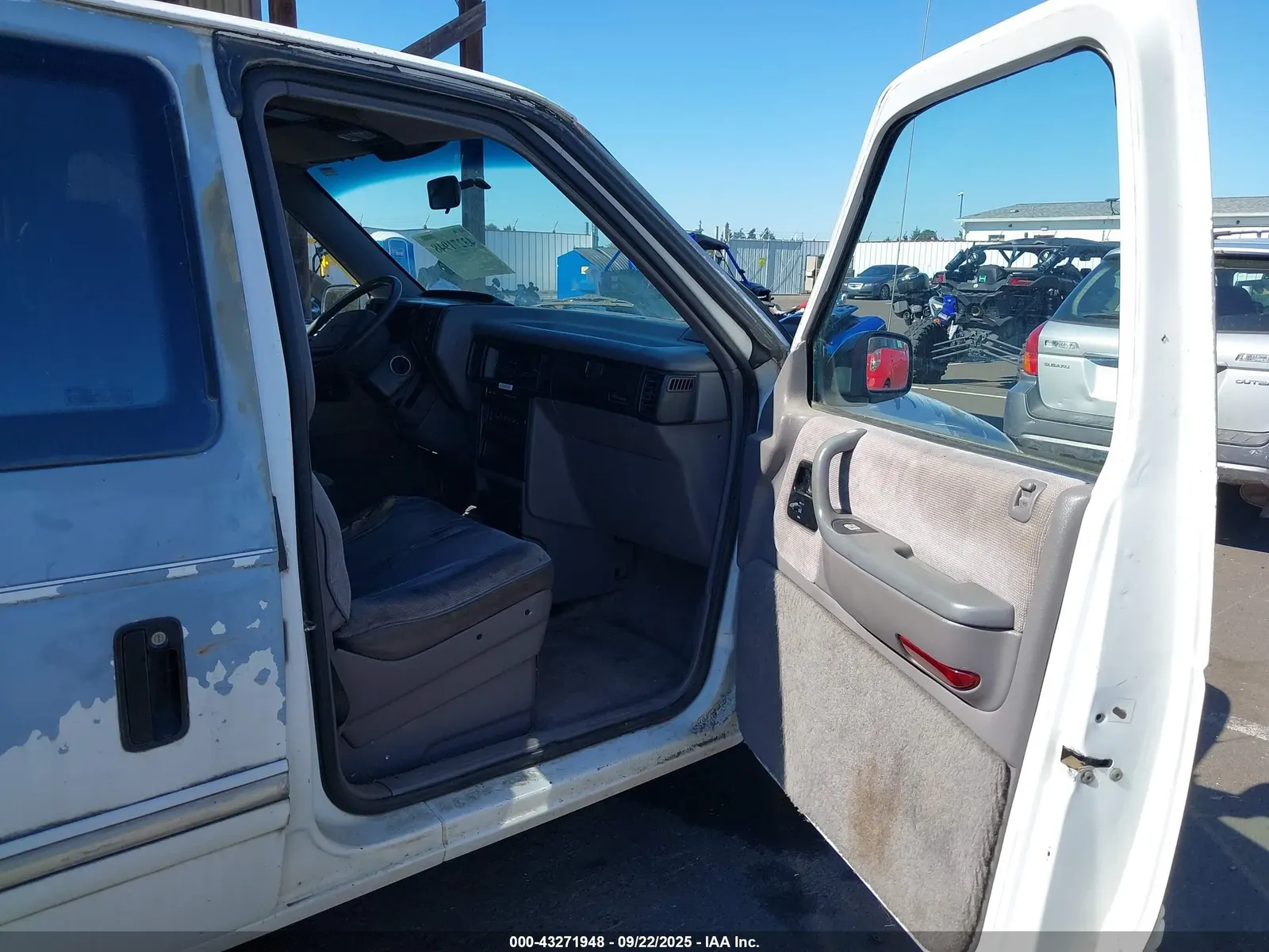 1993 Plymouth GRAND VOYAGER SE