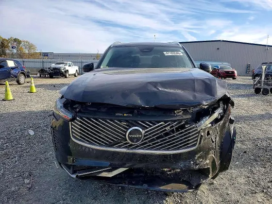 2025 Volvo XC90 Plus