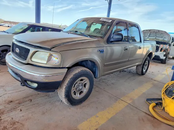 2001 Ford F-150 SuperCrew XLT