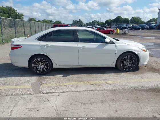 2017 Toyota Camry SE