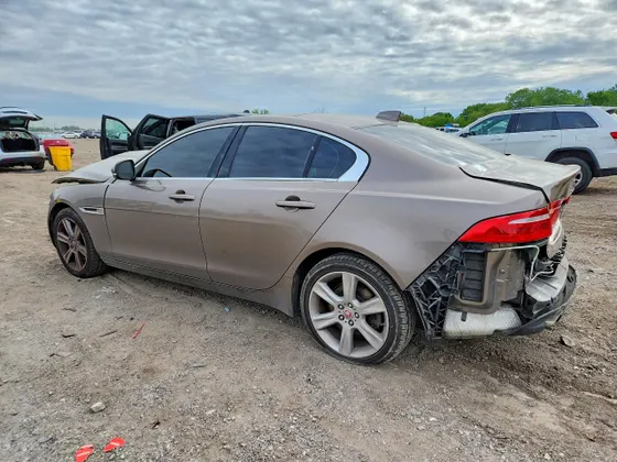 2017 Jaguar XE
