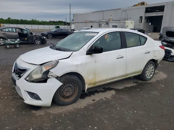 2016 Nissan Versa S